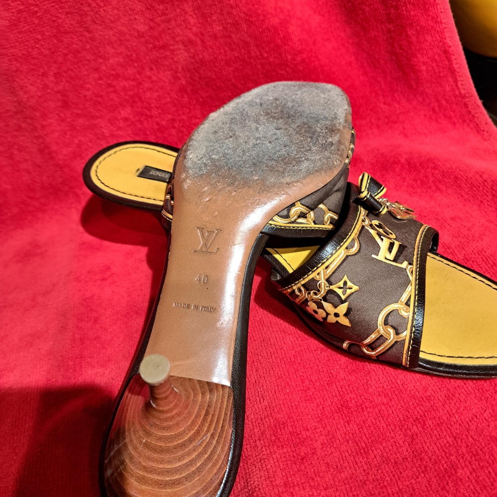 Louis Vuitton Black and Gold Sandals - Picture 4 of 6